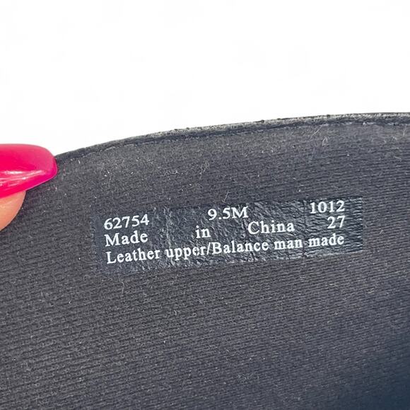 Clarks Boots Womens 9.5M Tall Riding Black Leather Side Zip Knee High Block Heel - Picture 6 of 7